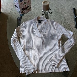 Ribbed Knit V-neck sweater